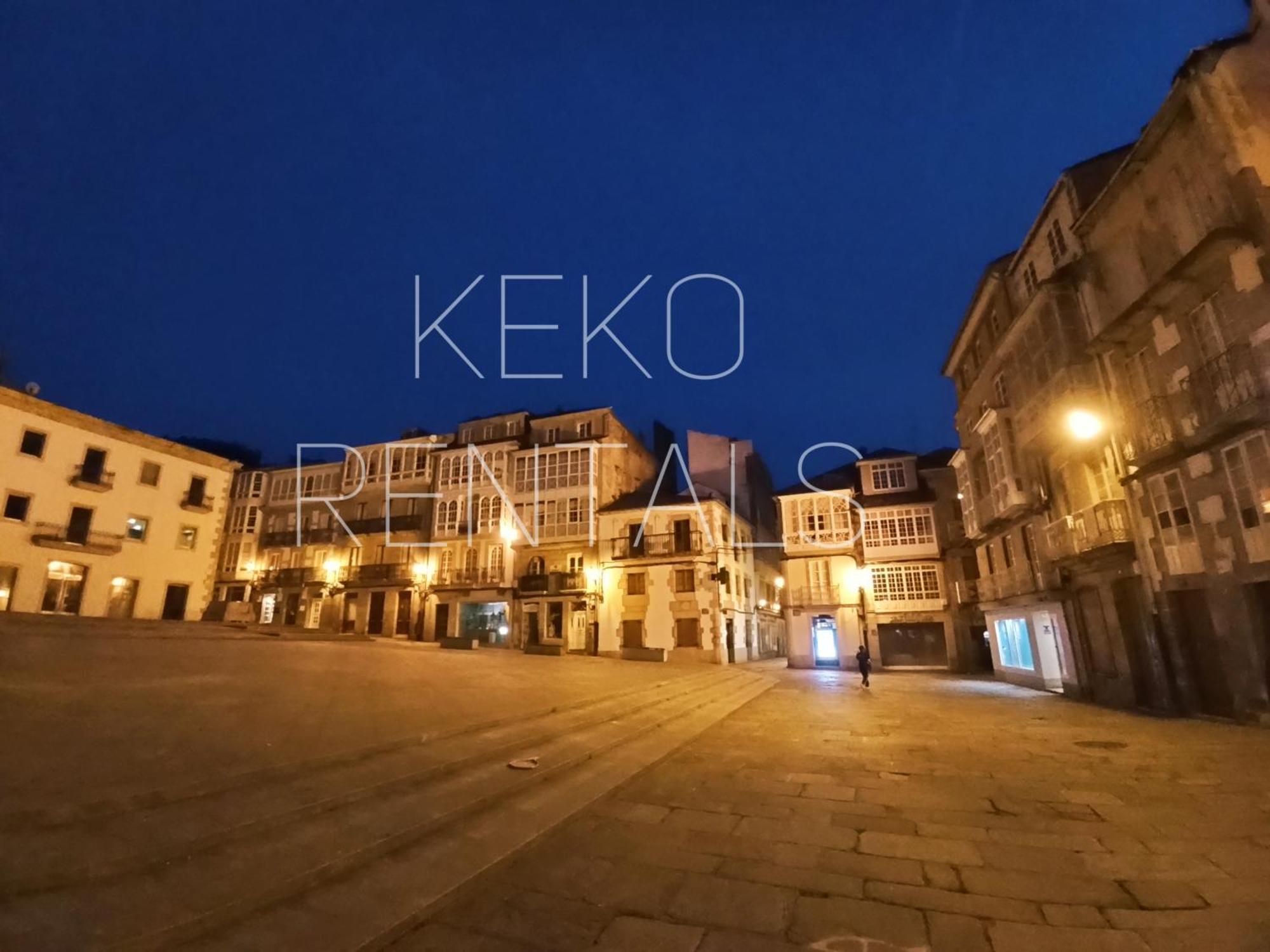 Viveiro Centro Con Parking Exterior foto