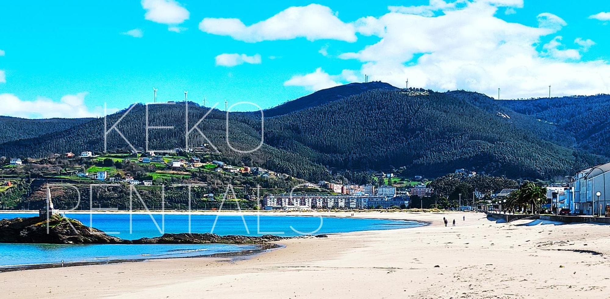 Viveiro Centro Con Parking Exterior foto