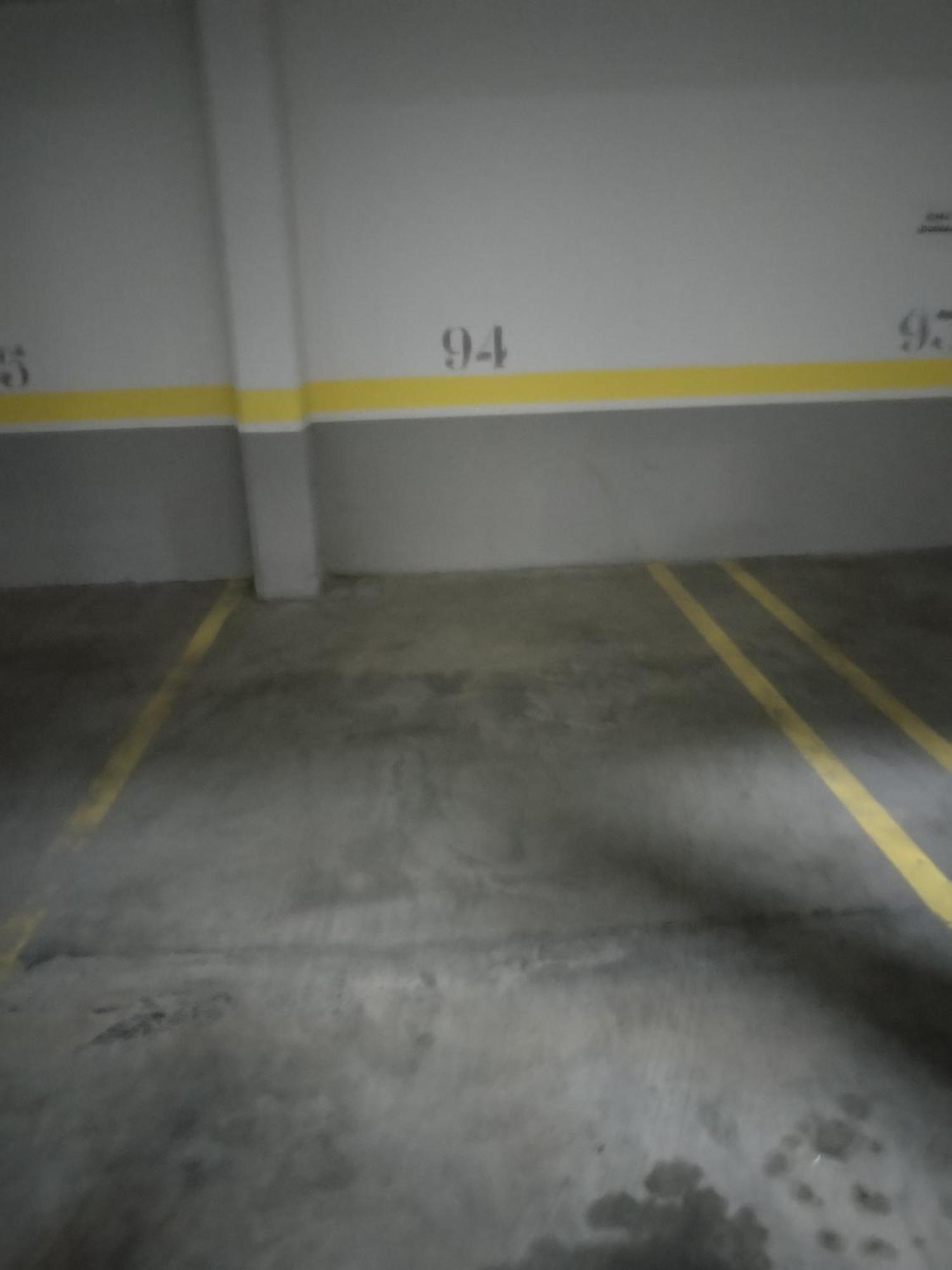 Viveiro Centro Con Parking Exterior foto
